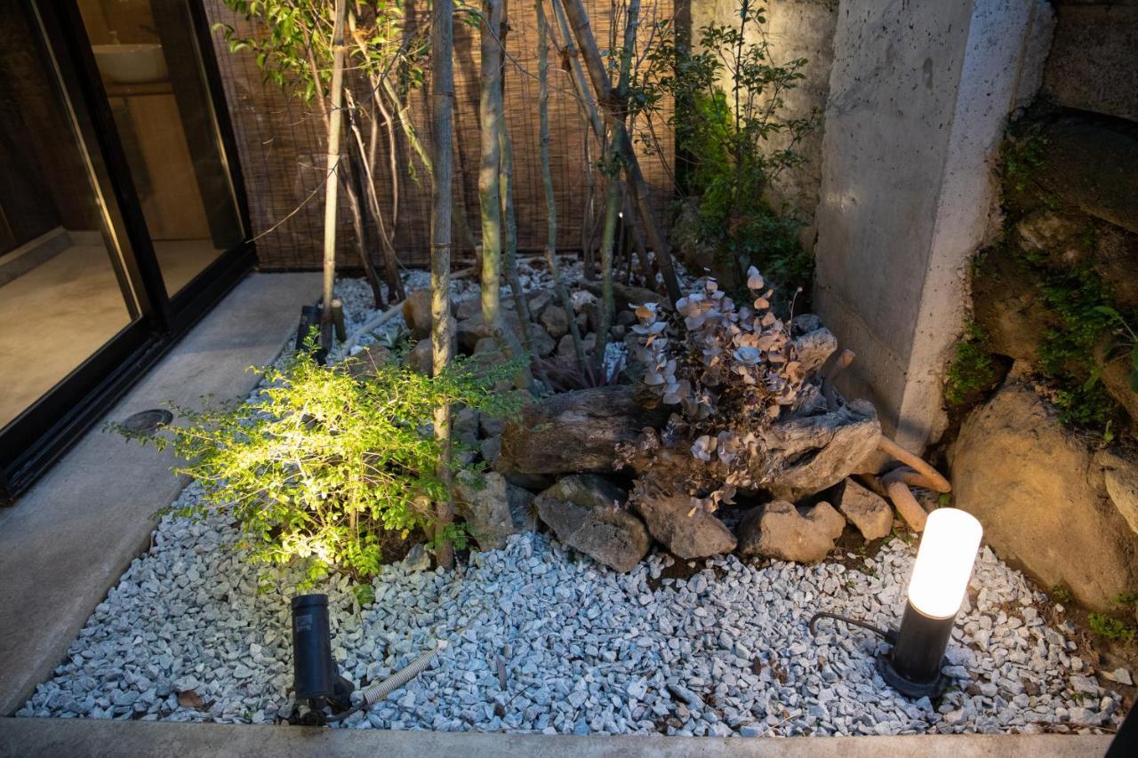 173 On The Island Enoshima Private Villa 江の島仲見世通り徒歩3分にある1日1組限定の貸切別荘 Fujisawa Luaran gambar